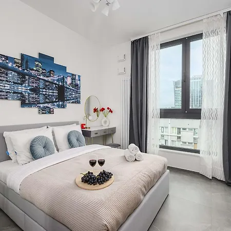 Flat With Balcony Διαμέρισμα *
