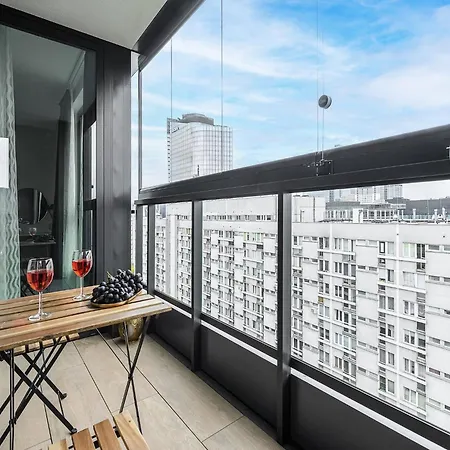 Flat With Balcony Διαμέρισμα